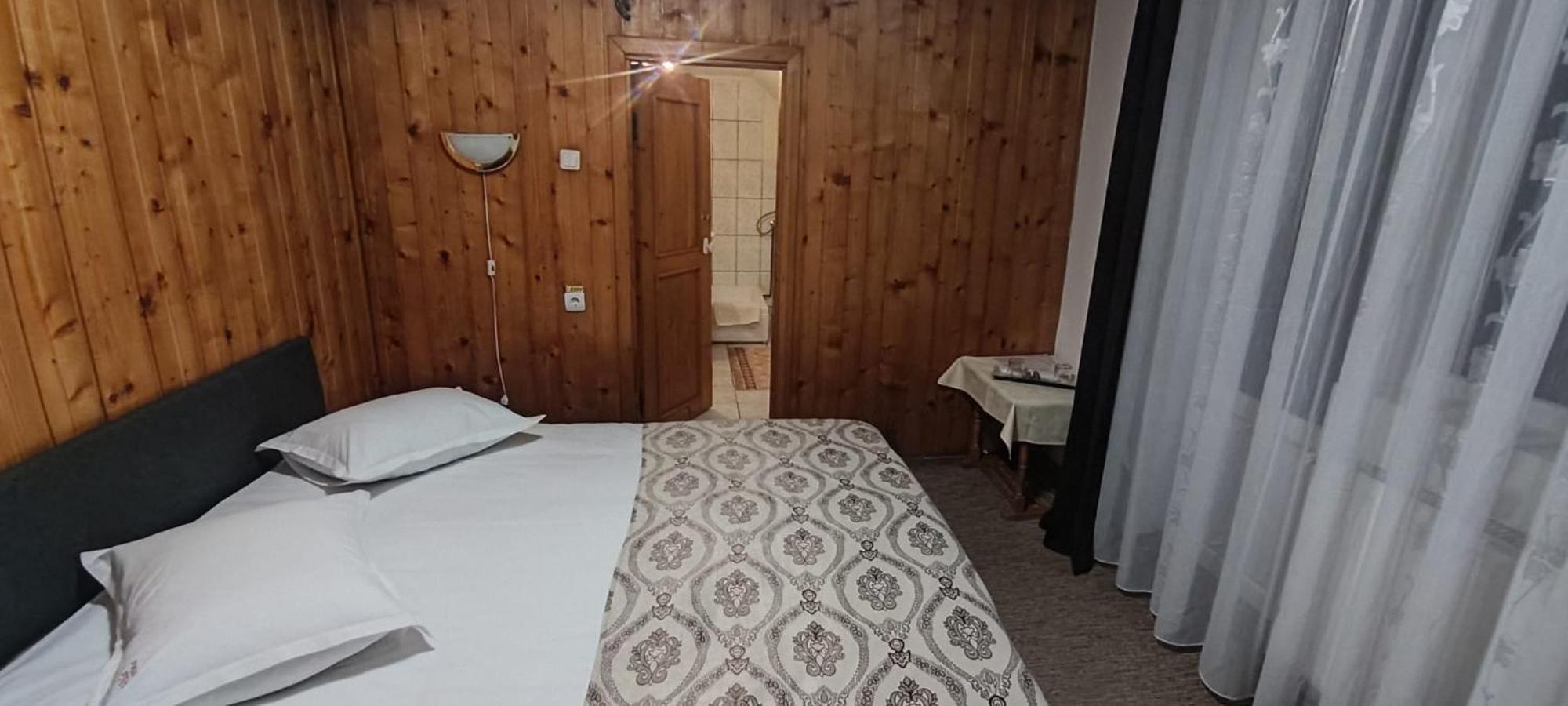Pensiunea Sorina Casa Alba モイエチウ・デ・スス エクステリア 写真